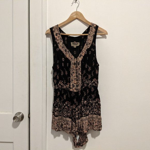 Urban Outfitters Ecote Black Pink Paisley Button-Front Romper - Picture 2 of 6